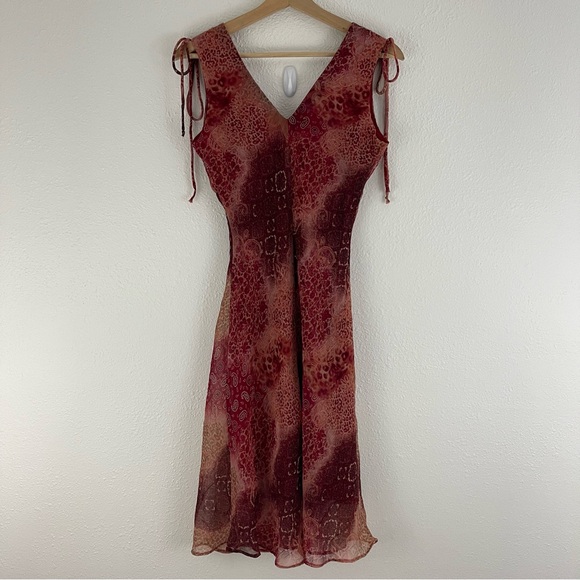 !SOLD! BREAKIN LOOSE Vintage Y2K 90s Red Paisley Floral V Neck Flowy Midi Dress - Picture 6 of 10